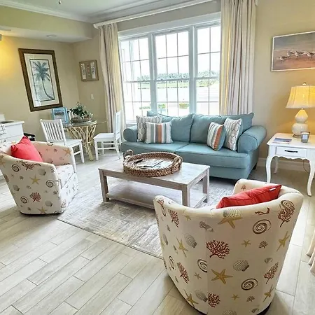 Windsor Lodge Unit #19, Studio Close To Beaches